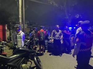 Tiga Atensi Polresta Malang Kota Dalam Patroli Kota Presisi di Bulan Ramadhan  