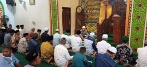 Kapolsek Prambon Kultum Kamtibmas di Jamaah Tarawih