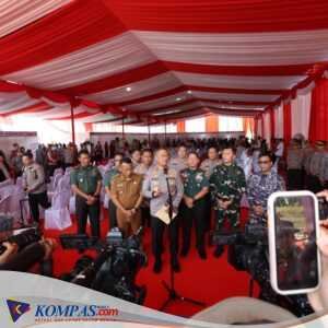 Kapolda Jatim Pimpin Baksos dan Bakkes Serentak di Ponorogo Sambut Hari Bhayangkara ke – 78