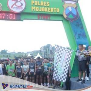 Ribuan Peserta Bhayangkara Fun Run 7,8 Km Polres Mojokerto Dongkrak Pariwisata Trawas