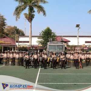 Polres Malang Simulasi Sispamkota Persiapan Pengamanan Pilkada 2024