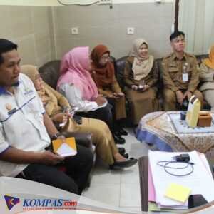 PLT. CAMAT TAJINAN PIMPIN LANGSUNG RAPAT EVALUASI KINERJA TRIWULAN II TAHUN 2024