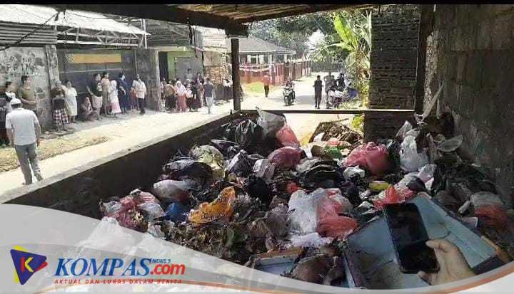 Warga Bogor di Gemparkan Beredar Vidio Penemuan Mayat Bayi ditempat Sampah