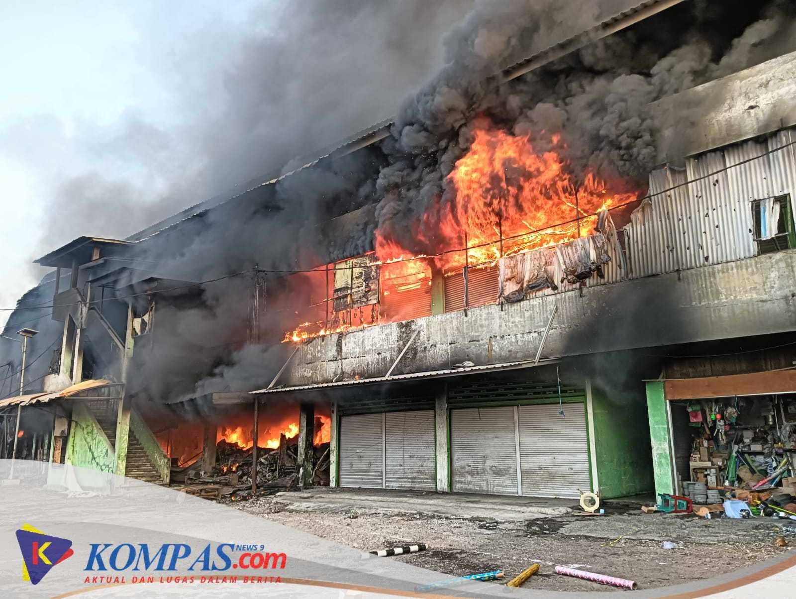 Pasar Tingkat Krian Ludes Dilalap Si Jago Merah