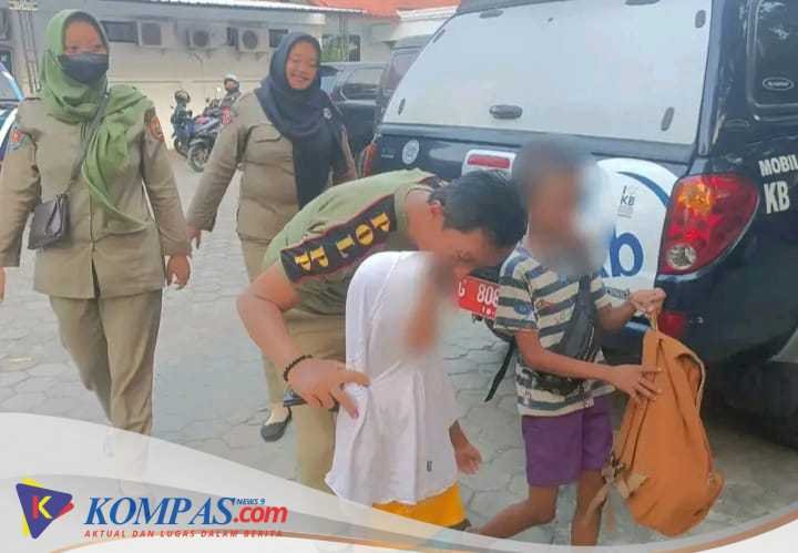 Satu Keluarga Di Pemalang Terpaksa Mengamen Di Jalanan, Anak Bayinya Dibawa Serta