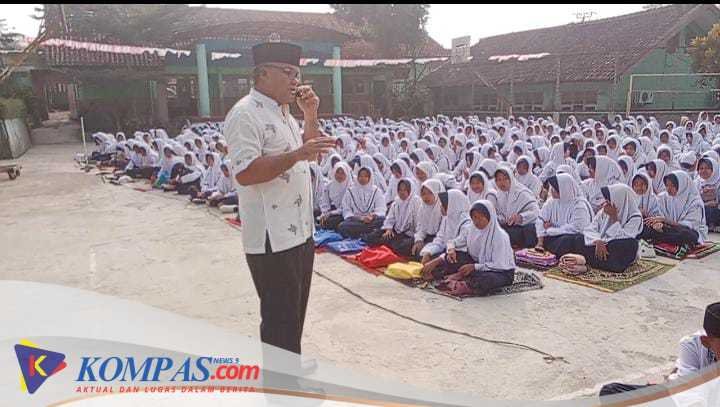 Kegiatan Keagamaan SMPN 1 Cidahu, Dengan Menggelar Sholat Dhuha Bersama, Bersamaan Dengan Sosialisasi Bullying