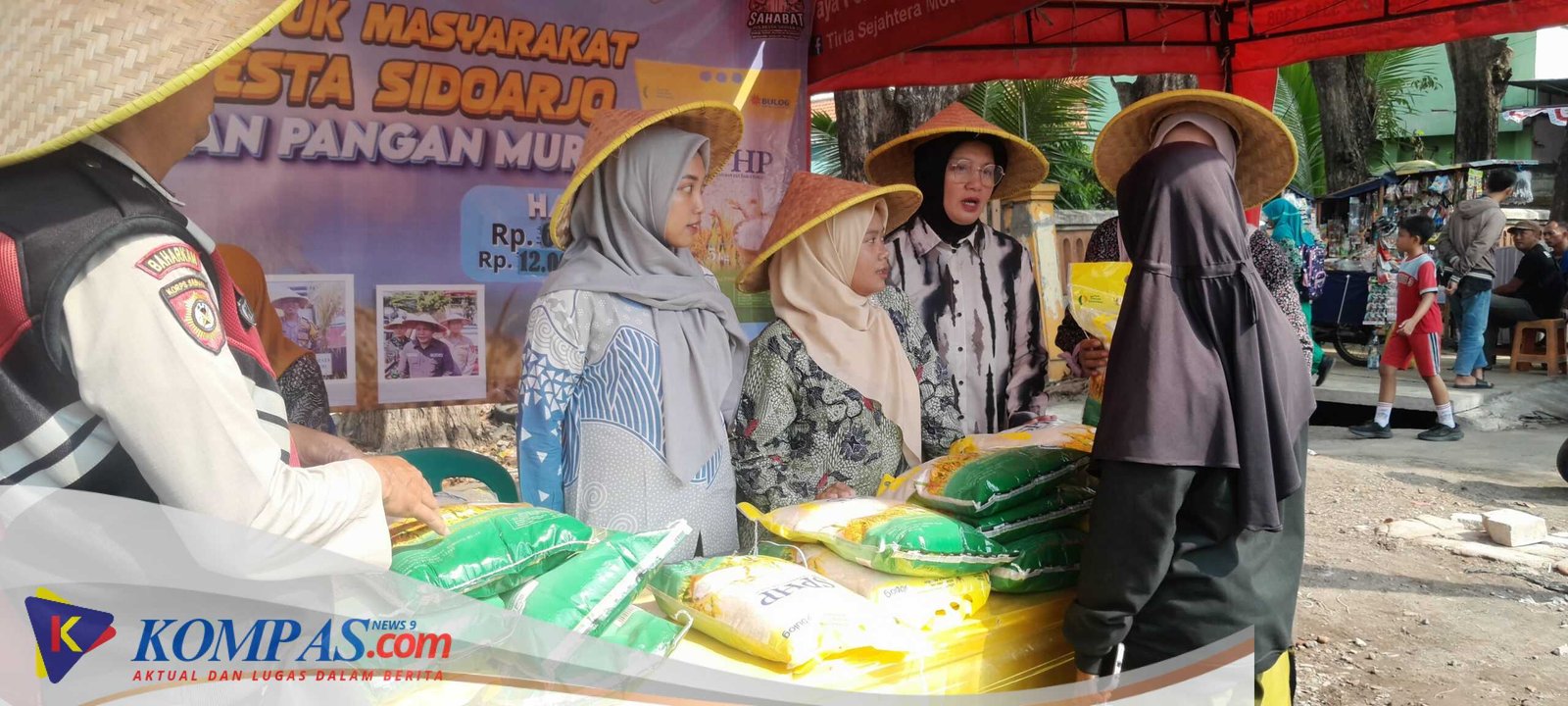 Bazar Beras Murah di Polsek Krian, Wujud Sinergi untuk Ketahanan Pangan