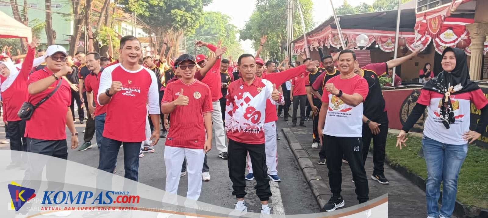 Gebyar Senam Pagi Forkompimca Krian,Sehat Bugar Bareng dan Pengibaran Bendera Merah Putih Sepanjang 360 meter