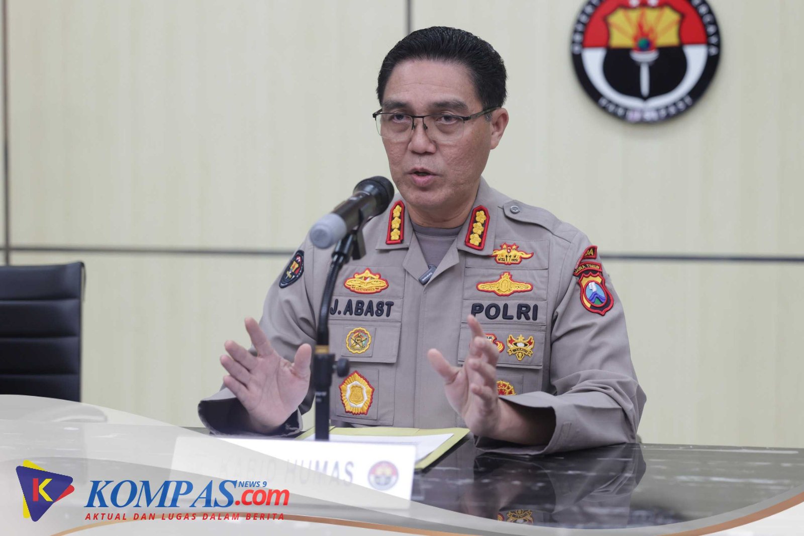 Puluhan Personel Polri Terluka Saat Amankan Aksi Anarkis di Jawa Timur 18 Diantaranya Jalani Rawat Inap