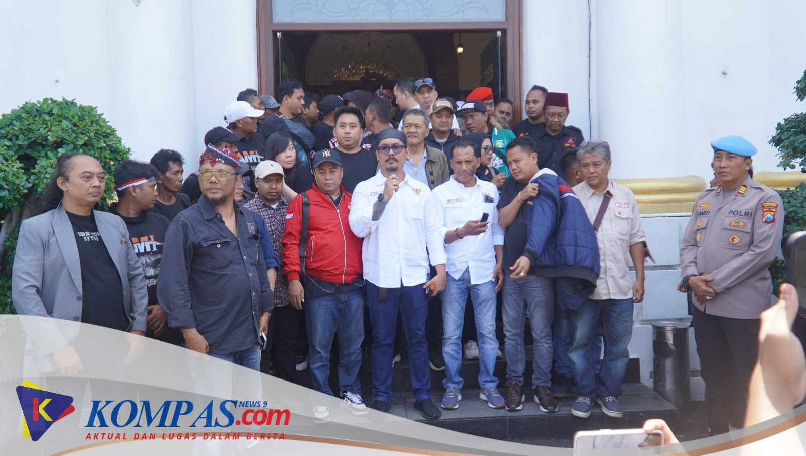 Gabungan Belasan Ormas Datangi Polrestabes Surabaya Nyatakan Komitmen Jogo Suroboyo Damai