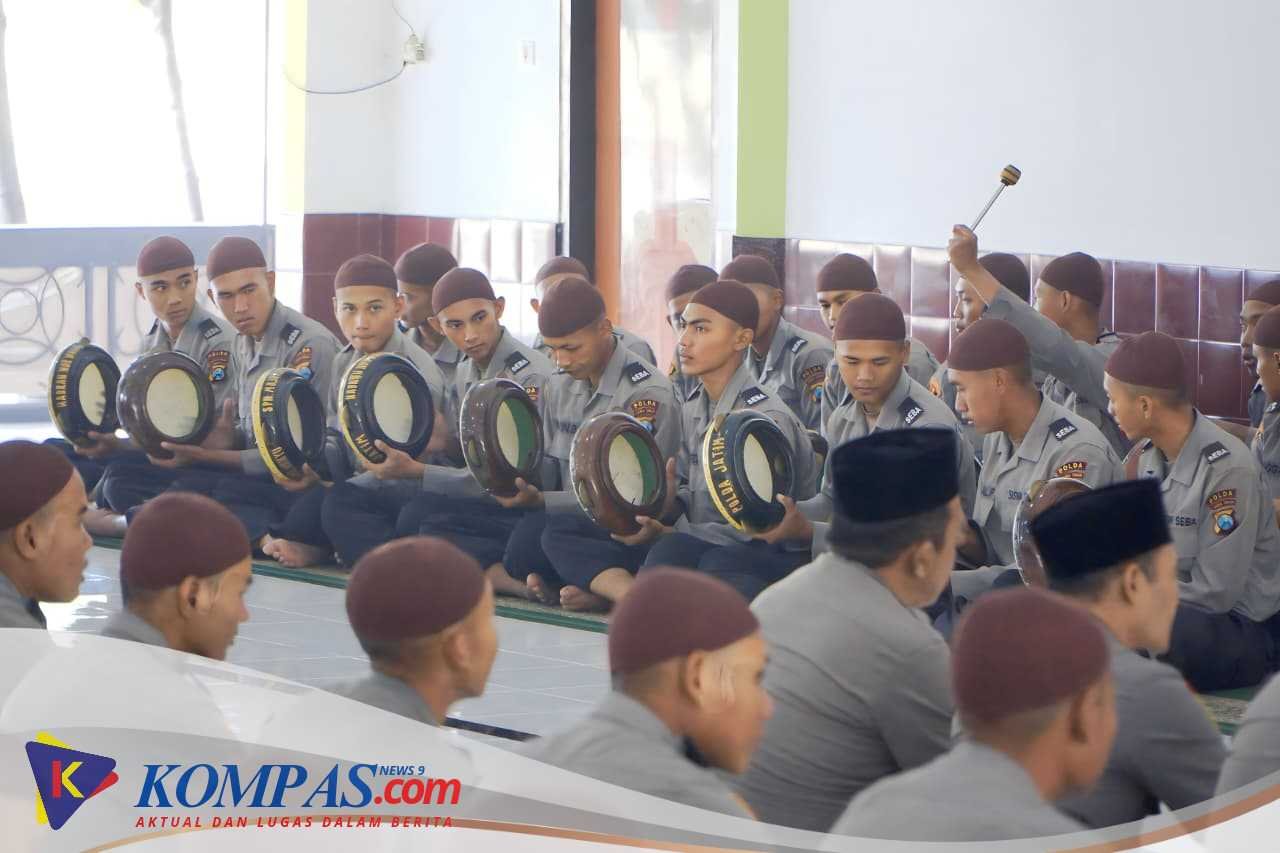 Teladani Akhlak Rasulullah, SPN Polda Jatim Gelar Peringatan Maulid Nabi