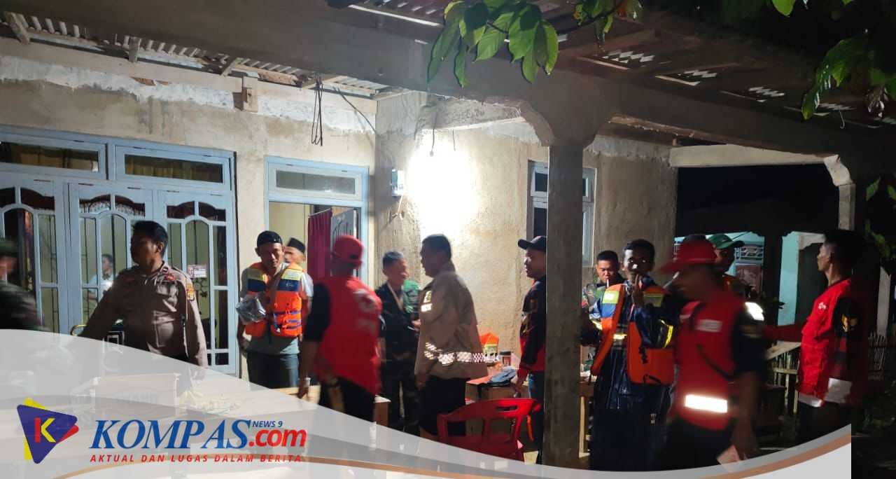 Banjir Bandang dan Longsor Terjang Lampung Barat, Polisi Evakuasi Warga Hingga Tengah Malam