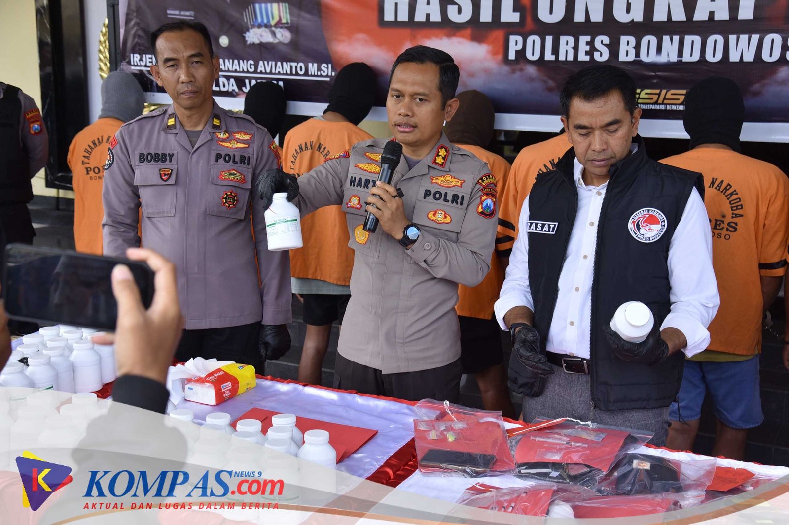 Operasi Tumpas Narkoba Semeru 2025, Polres Bondowoso Amankan 11 Tersangka Sita 10,93 Gram Sabu dan 241 Ribu Butir Okerbaya