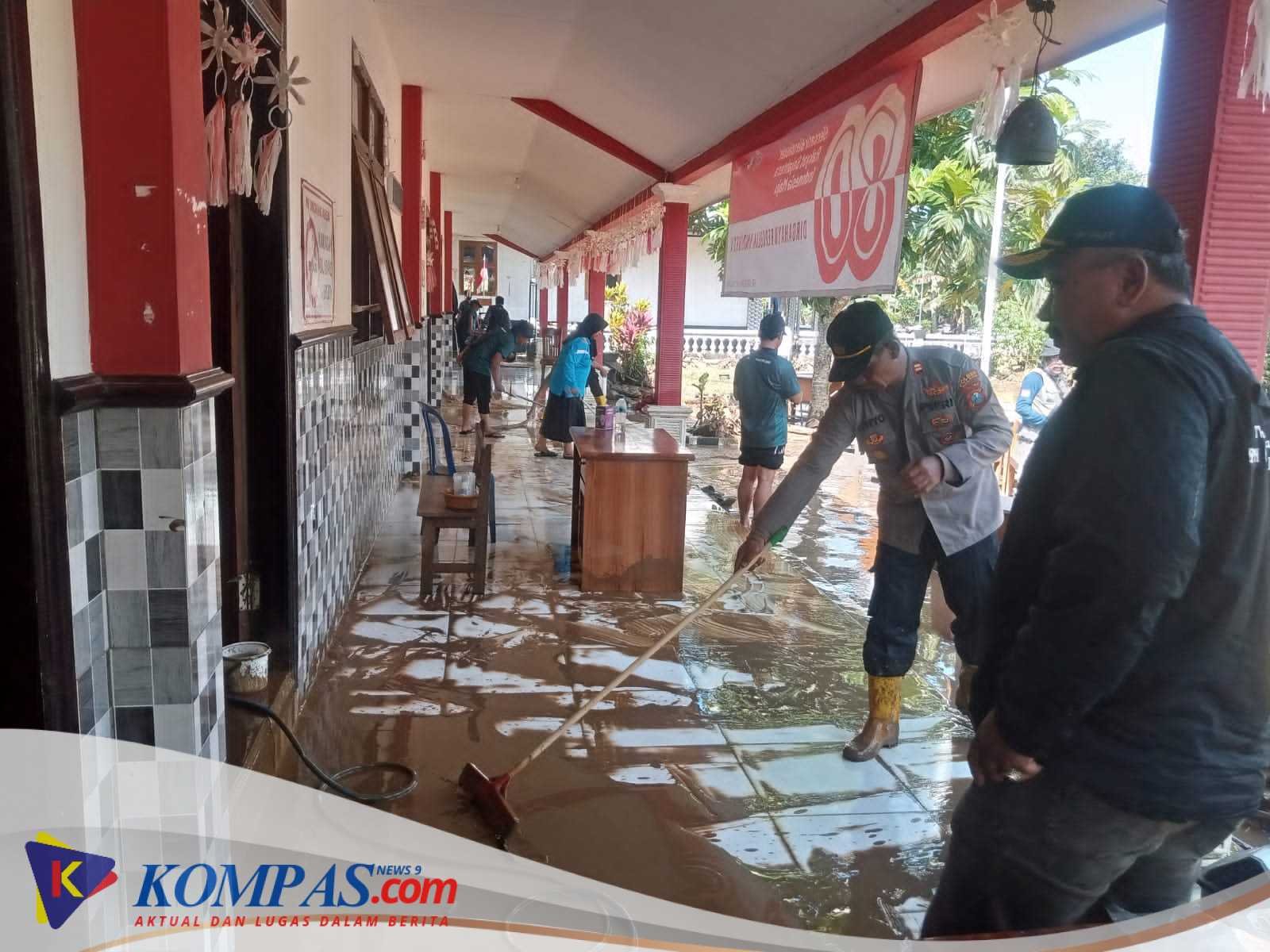 Polisi Bersama BPBD Tangani 2.228 Jiwa Terdampak Banjir di Malang Selatan
