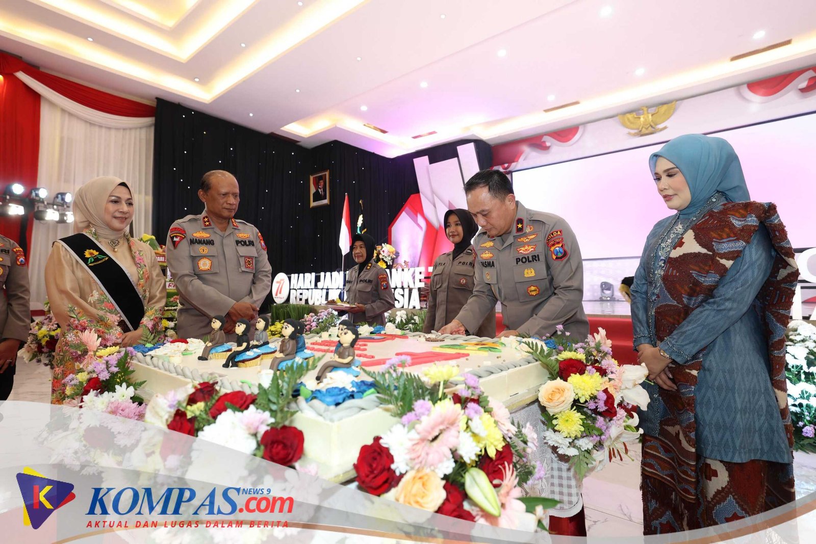Gelar Tasyakuran Hari Jadi Polisi Wanita ke-77, Kapolda Jatim dan Ibu Asuh Polwan Beri Pesan Khusus