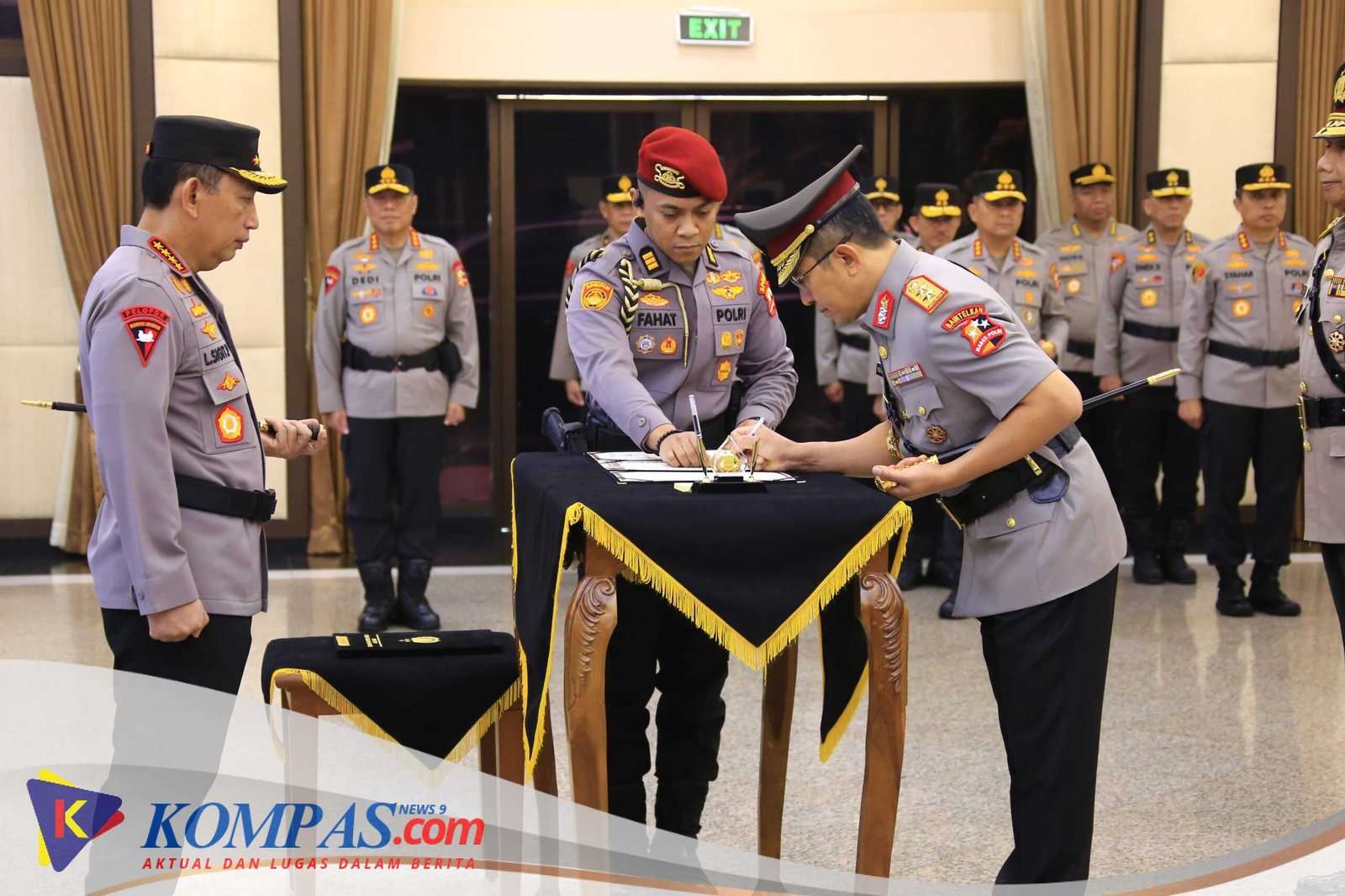 Kapolri Pimpin Sertijab Kabaintelkam dan Dankor Brimob Polri