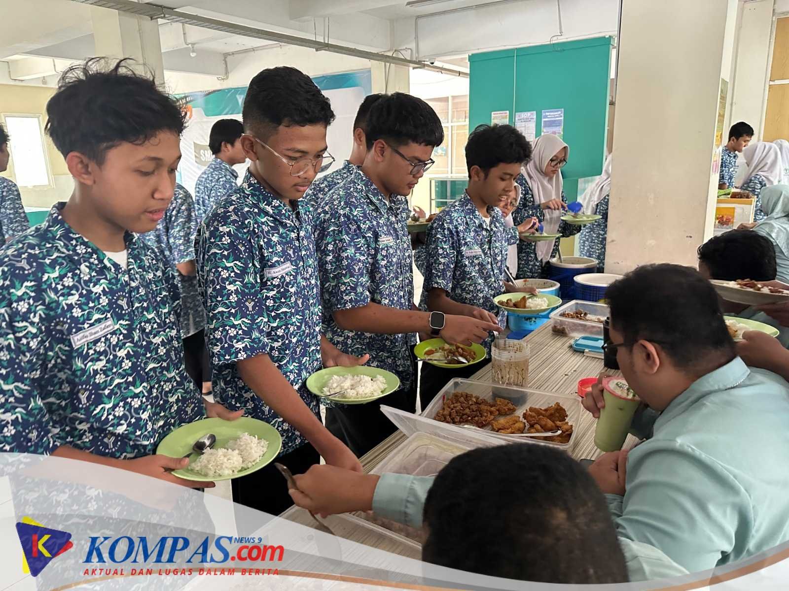 Yayasan Al Muslim Kelola Makan Siang Secara Mandiri: Sehat, Bergizi, dan Membentuk Karakter Siswa