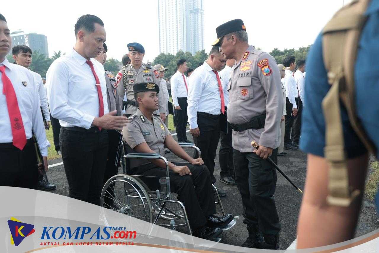 Kapolda Jatim Beri Penghargaan untuk 263 Personel dan KPLB bagi Bripda Ahmad Ricky