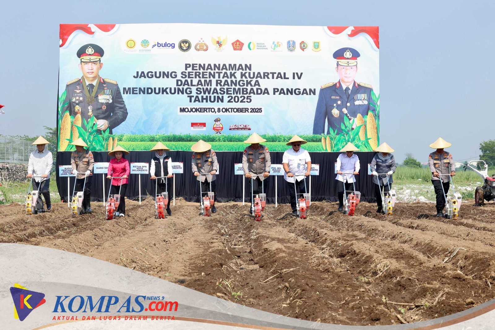 Kapolda Jatim Pimpin Penanaman Jagung Serentak Kwartal IV di Mojokerto Pakai Benih Eco Bhayangkara
