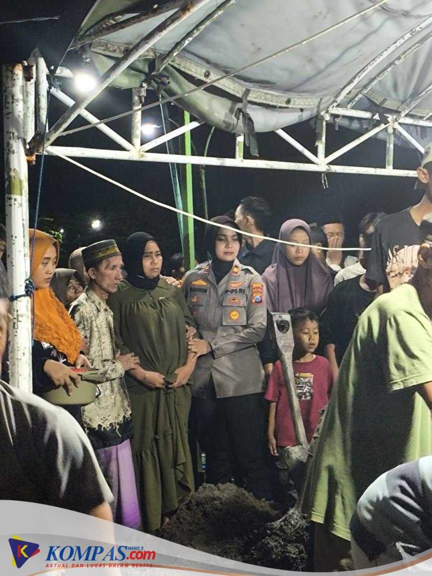 Kapolsek Sedati Ikuti Pemakaman Santri Al Khoziny Asal Desa Pulungan