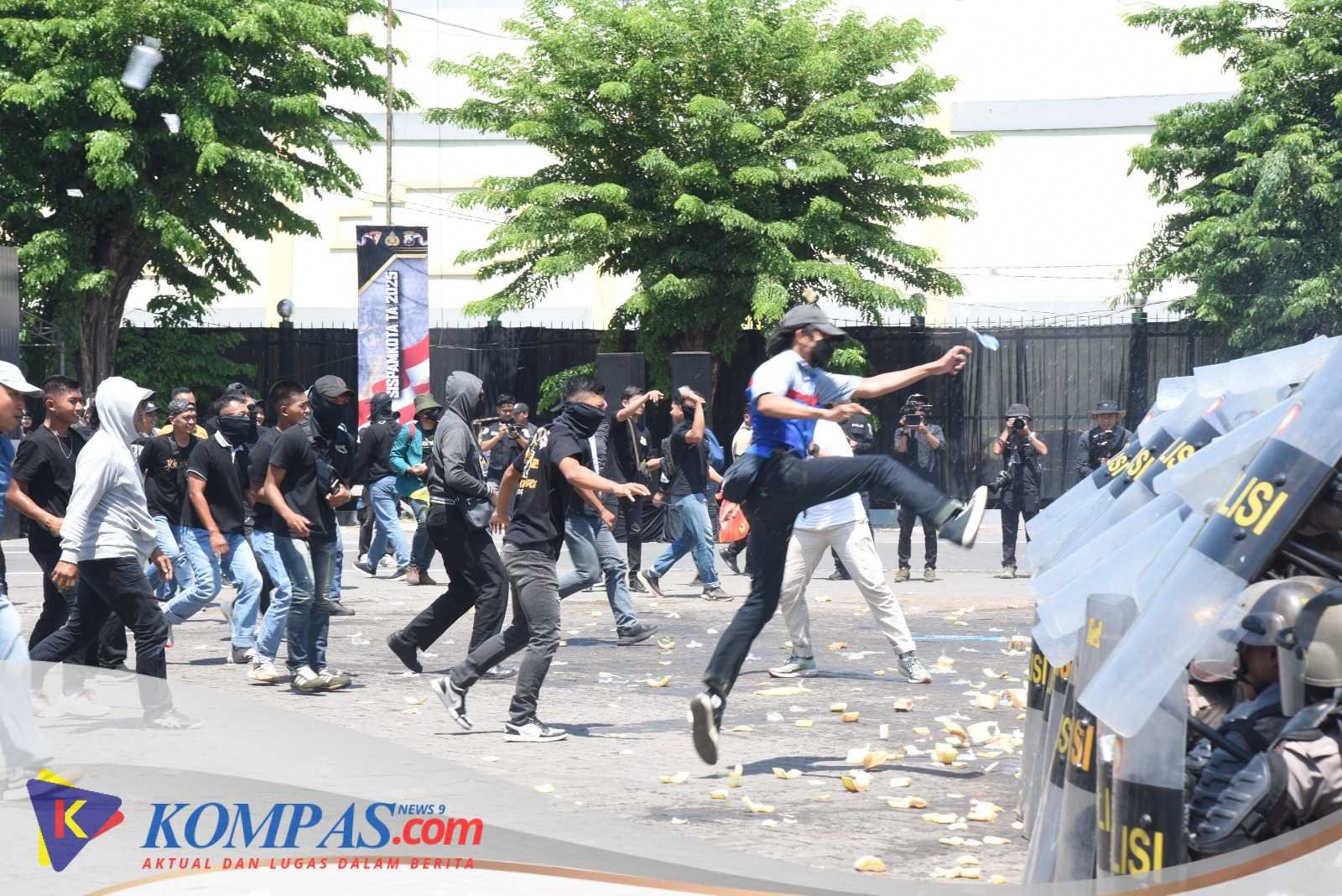Polda Jatim Gelar Simulasi Sispamkota di GOR Sidoarjo