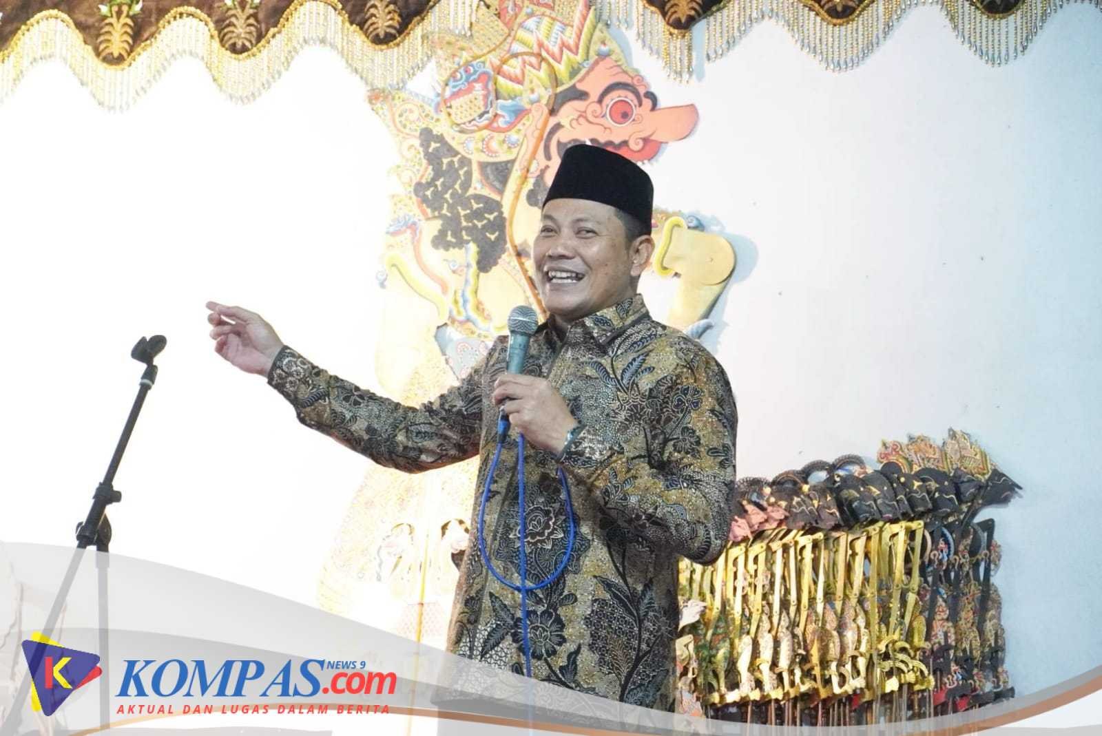Meski Diguyur Hujan, Ratusan Warga Kloposepuluh Antusias Hadiri Sedekah Bumi Bersama Bupati H.Subandi