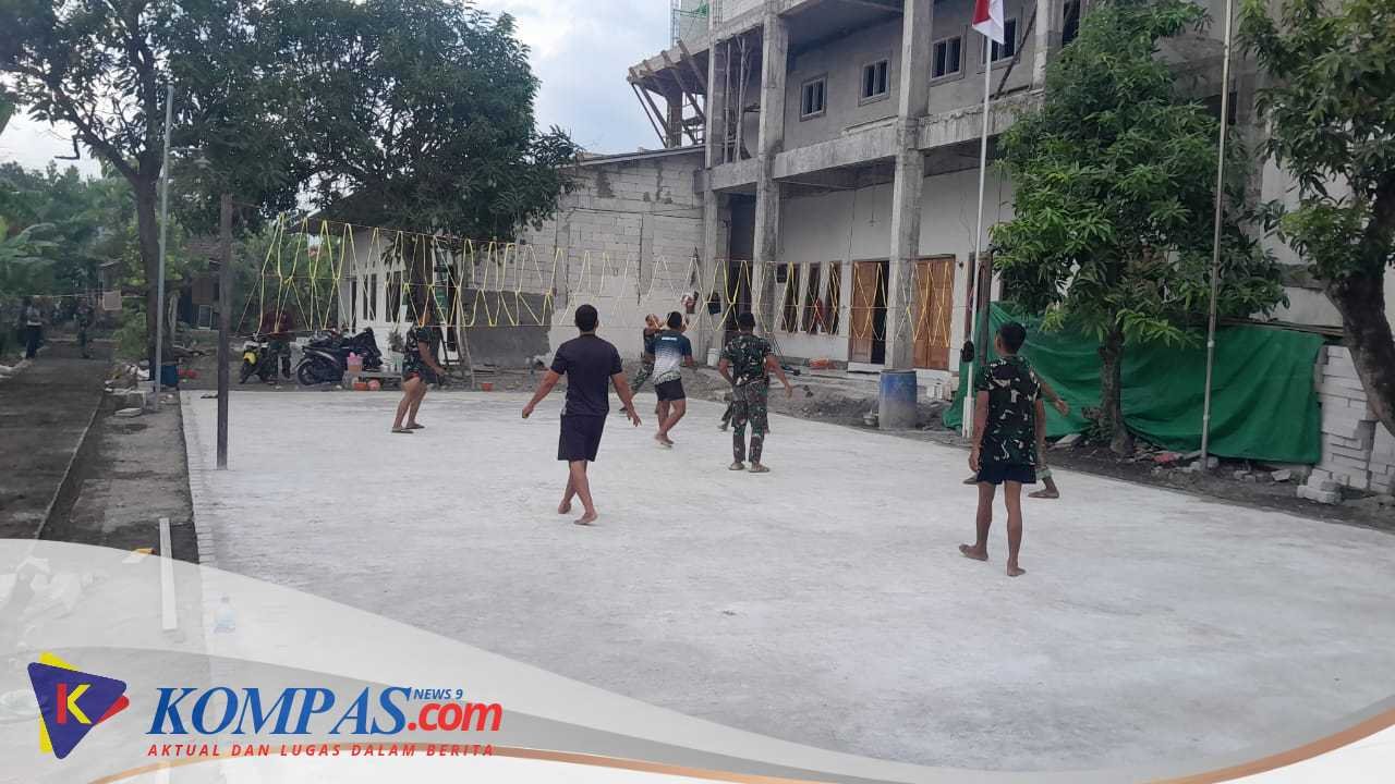 Lapangan Voli TMMD Kodim 0816/Sidoarjo di Desa Kedondong Hampir Rampung, Warga Antusias Menyambut Fasilitas Baru