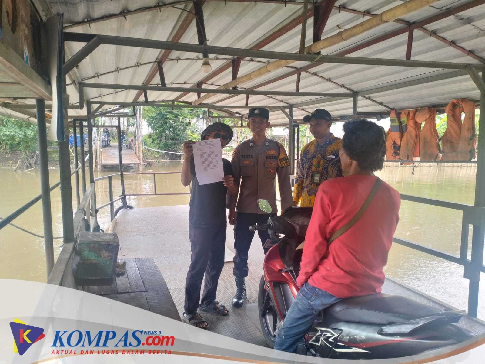 Polisi Beri Himbauan Keamanan kepada Operator Penyeberangan di Krembangan Taman