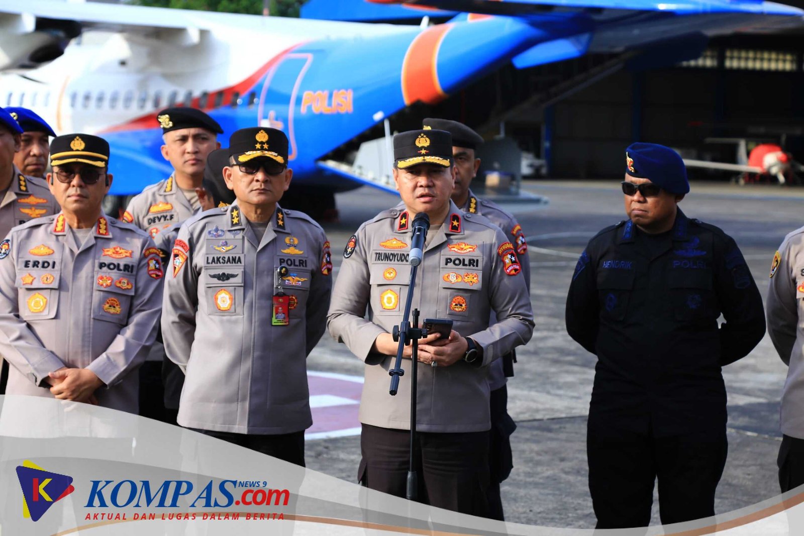 Polri Kirim Ribuan Paket Kebutuhan dan Peralatan SAR ke Aceh, Sumut, dan Sumbar