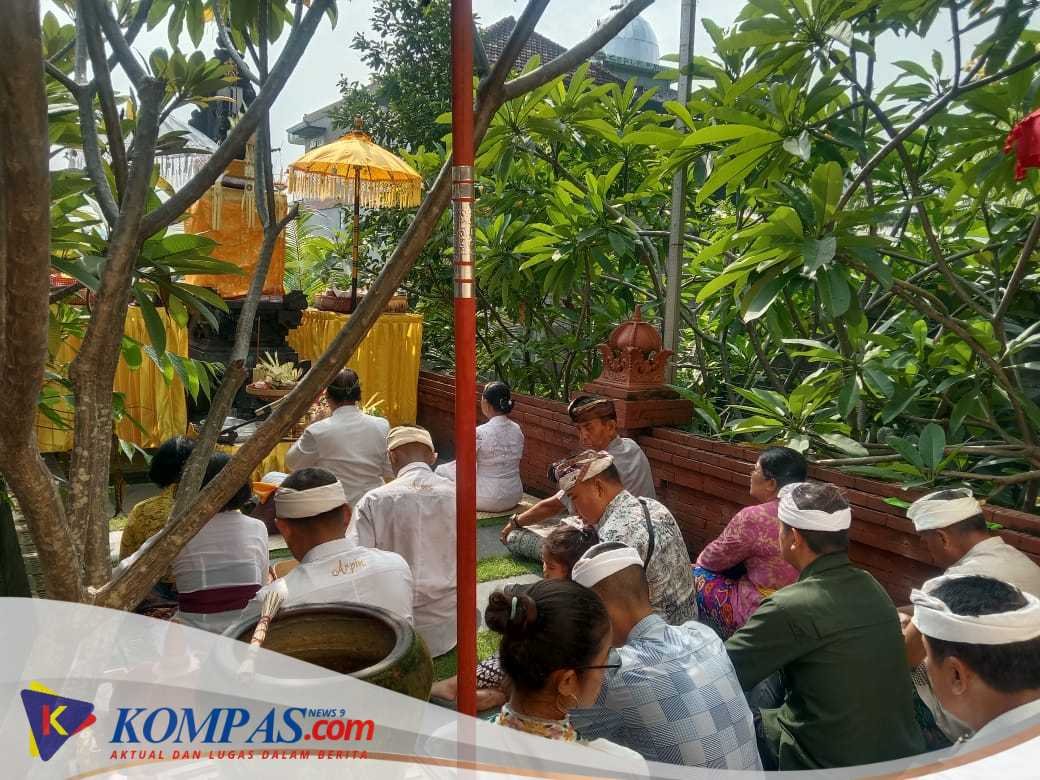 Ibadah Bulan Purnama dan Piodalan Pura Kertha Bumi Bhayangkara