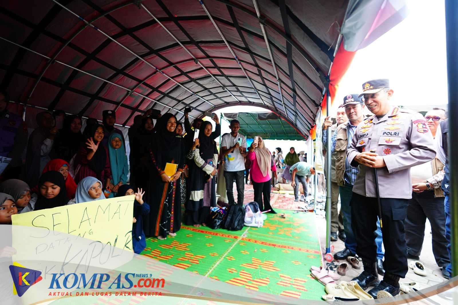 Tinjau Pengungsian di Aceh Tengah, Kapolri Tekankan Percepatan Perbaikan Akses hingga Distribusi Bantuan