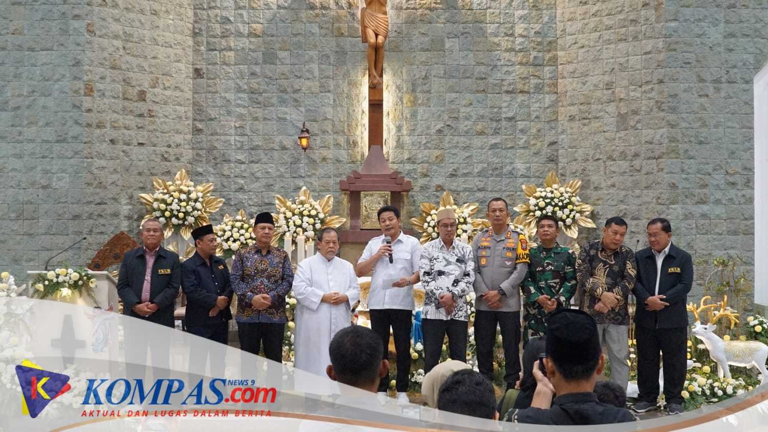 Beri Rasa Aman di Malam Natal, Bupati Sidoarjo bersama Forkopimda Sidoarjo Kunjungi Gereja