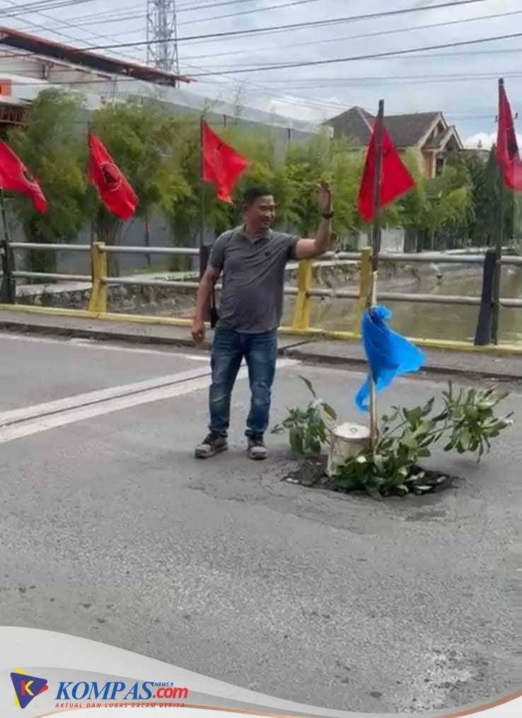 Banyak Jalan Aspal Rusak Parah, Kanit Reskrim Polsek Krian Sidak Jalan Aspal Berlubang di Jembatan Sidowaras