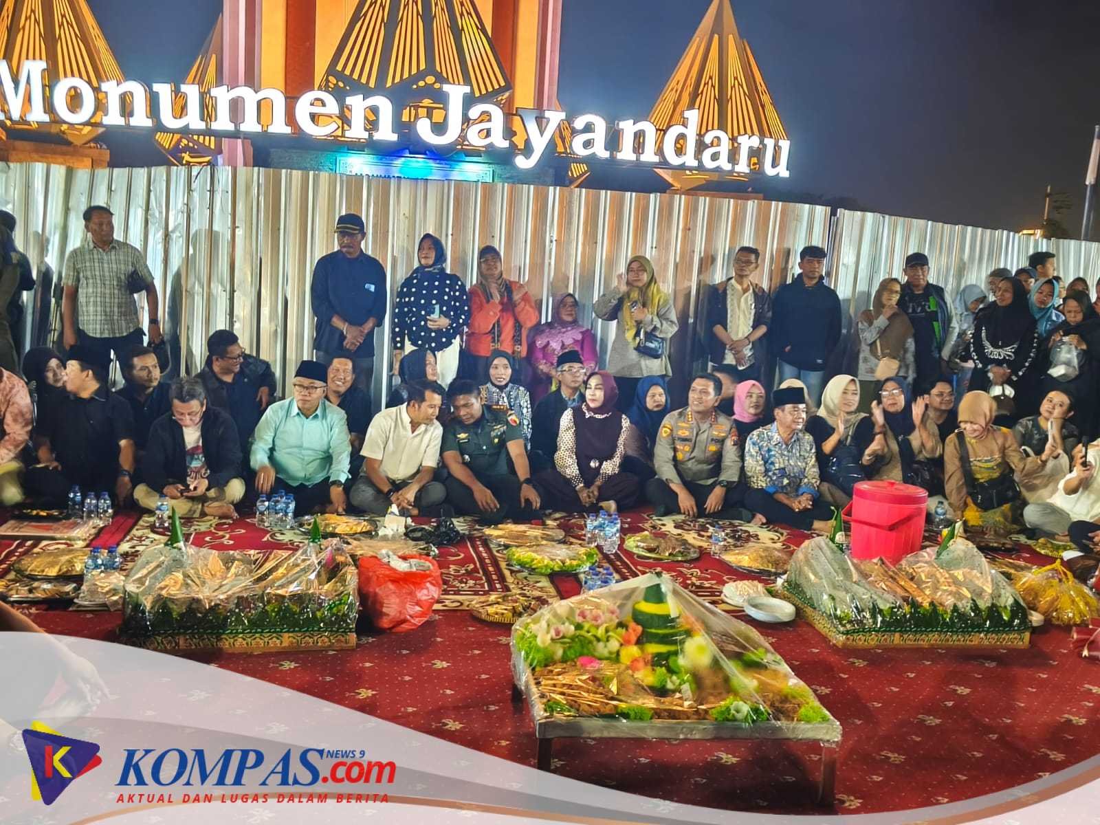 Wakil Bupati Sidoarjo Ajak Ribuan Warga Meriahkan Hari Jadi ke-167 Dengan Makan Bersama di Monumen Jayandaru