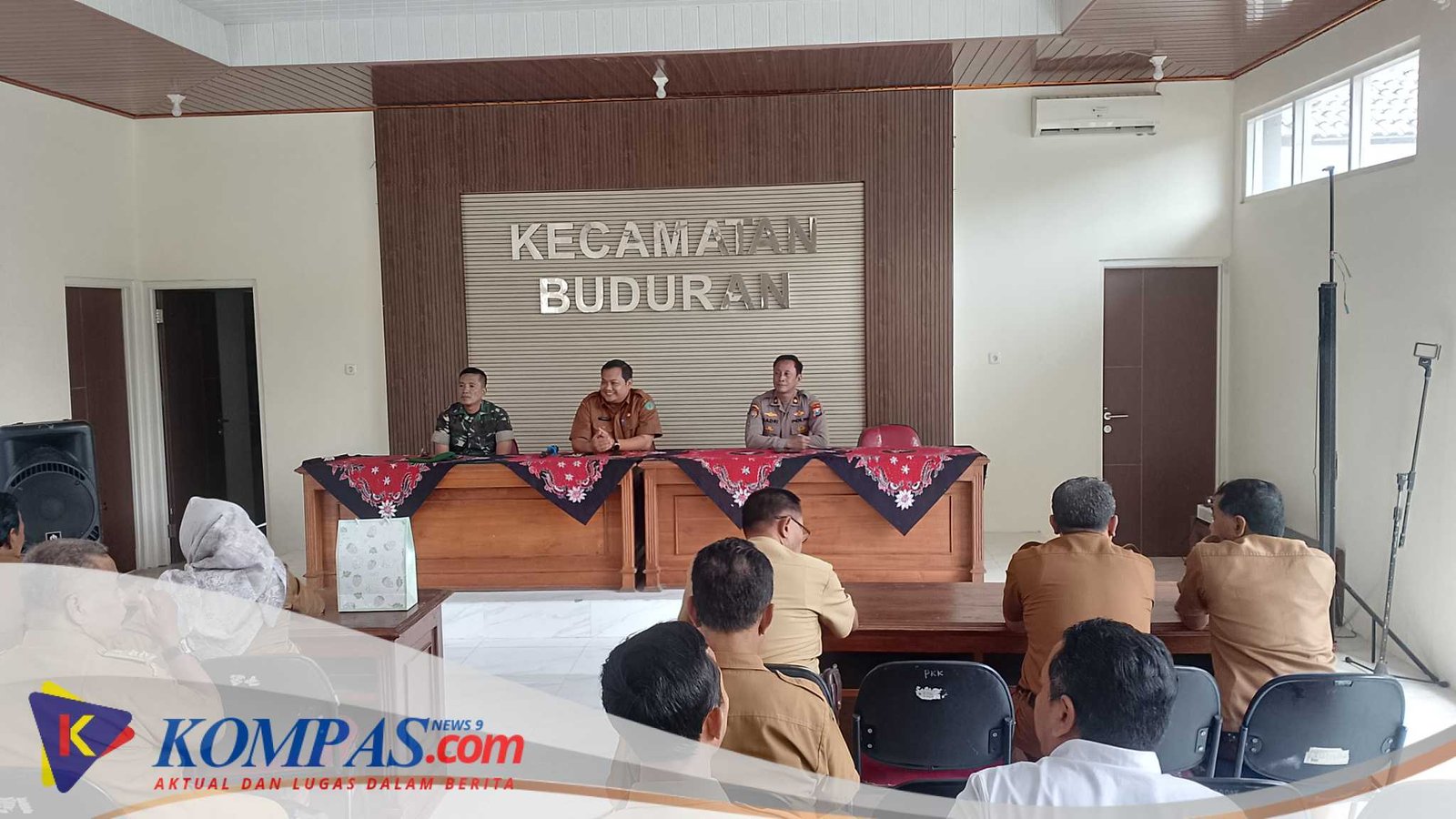Gelar Pisah Sambut Sekcam dan Kasi, Camat Buduran Tekankan Mutasi sebagai Penyemangat Tugas