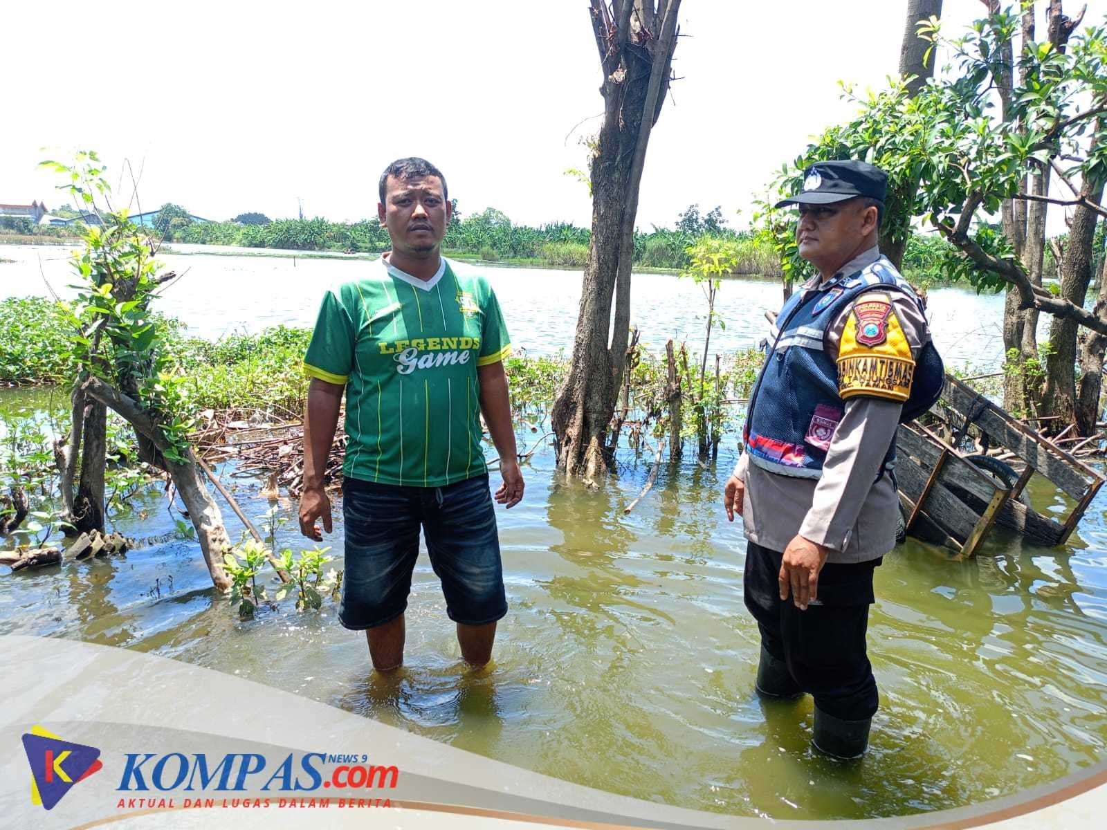 Polsek Taman Kunjungi Warga Terdampak Banjir, Salurkan Bantuan Sembako di Dusun Dodokan