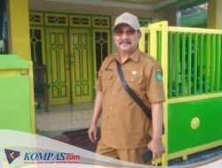 Kades Desa Gempol Klutuk Kecamatan Tarik  Peduli Lingkungan
