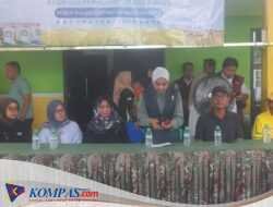TP PKK Sidoarjo Bagi Sembako Di Desa Gempol Klutuk Kecamatan tarik