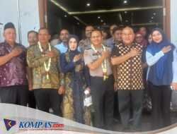 Sertijab Kapolsek Balongbendo Kompol Sugeng Sulistiyono Ke Kompol Dr Sunari  