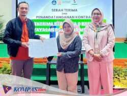 Yayasan RS Anwar Medika Beri Beasiswa 40 Mahasiswa Hingga Lulus Sekolah 