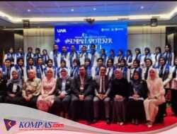 Universitas Anwar Medika Melepas 38 Wisudawan Apoteker