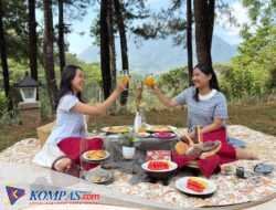 Sajikan Pengalaman Menginap Berbeda Grand Whiz Hotel Trawas Hadirkan Sarapan Piknik di Tengah Alam