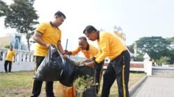 Green Policing, Polres Kediri Bersihkan Lingkungan Masjid